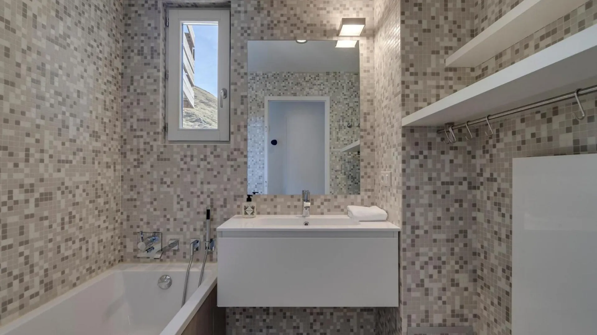 Apartment Appartement Familial Au Pied Des Pistes Avec Balcon Et Services Inclus A Tignes Val Claret - Fr-1-641-12 France