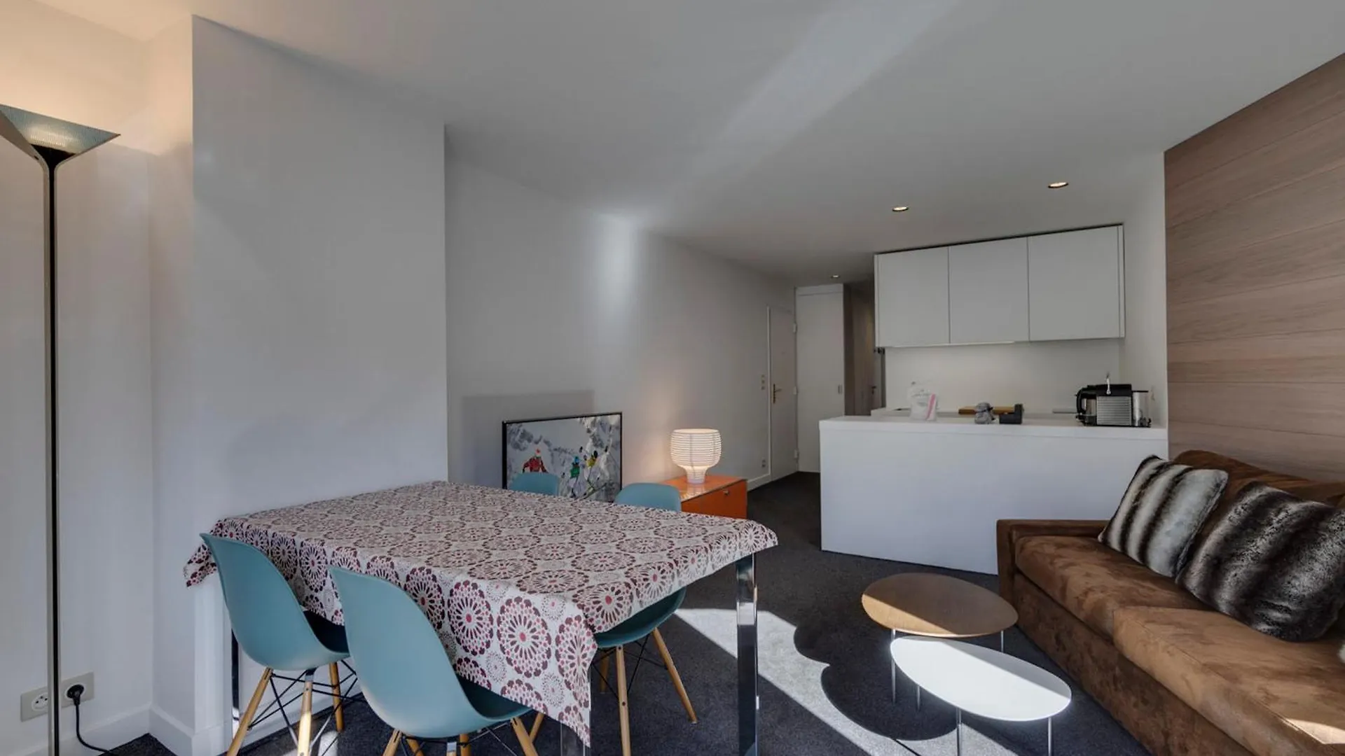 Apartment Appartement Familial Au Pied Des Pistes Avec Balcon Et Services Inclus A Tignes Val Claret - Fr-1-641-12